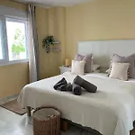 Beautiful 2 Bedroom In Puerto Banus ! Apartman