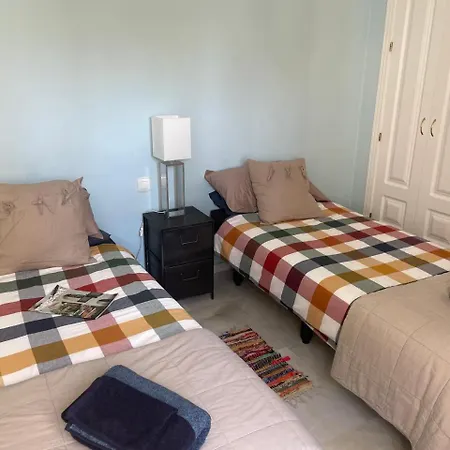 Апартаменты Beautiful 2 Bedroom In Puerto Banus ! *